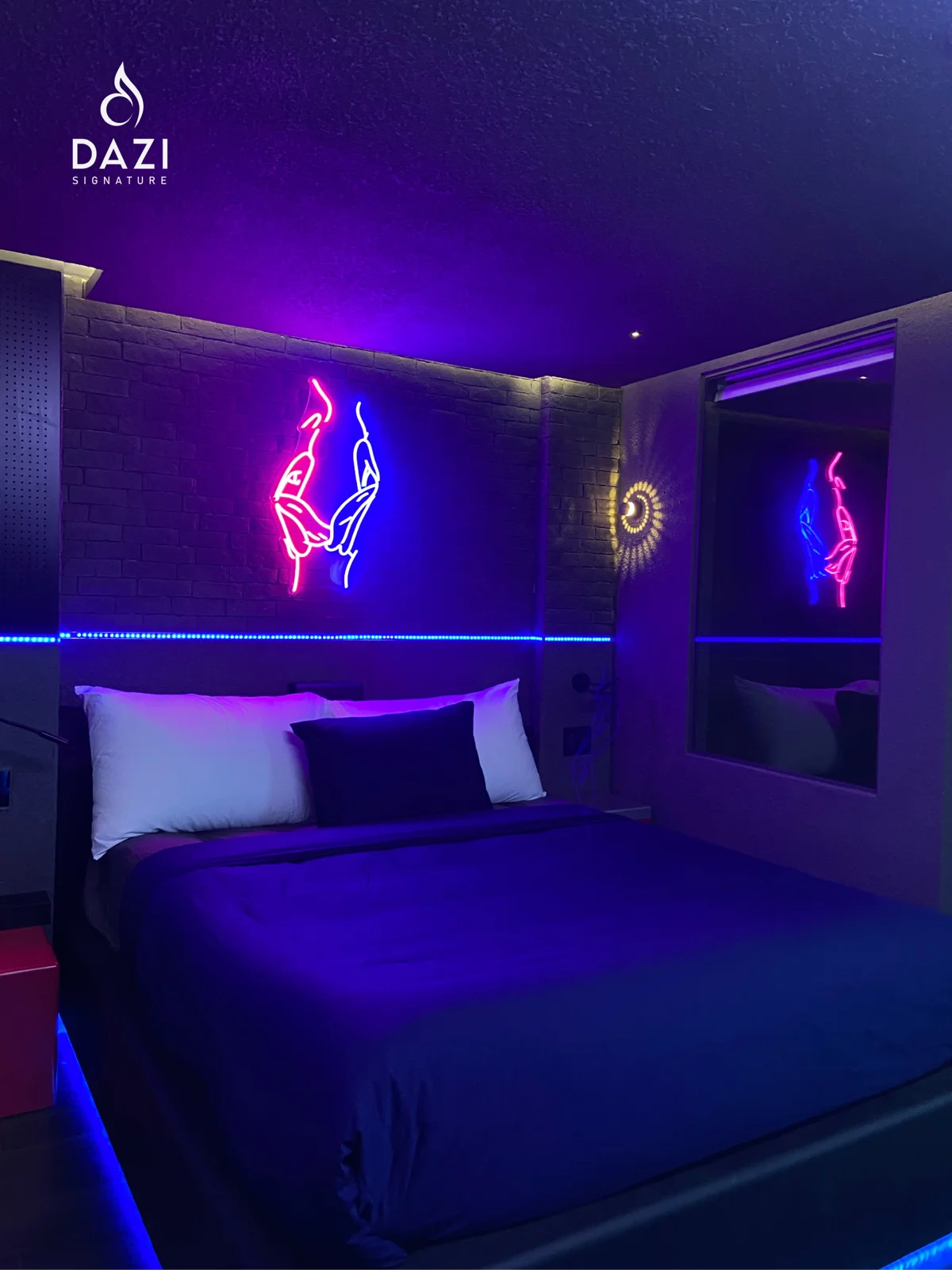 Neon Room - góc nhìn 4